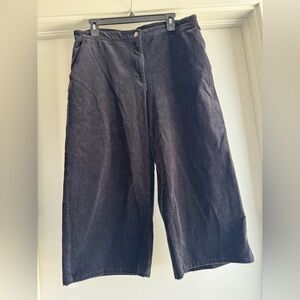 Large Eileen Fisher black crop Women's corduroy pants.